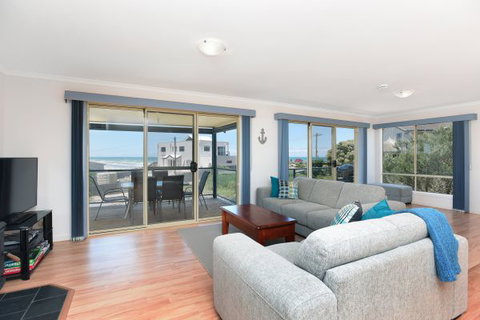 1 Miami - New South Wales Tourism  6